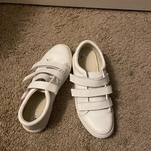 Kenneth Cole Velcro sneakers sz 8.5